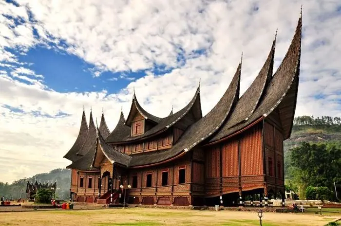 Istana Pagaruyung, Mengenal Istana Raja Minangkabau di Sumatera Barat